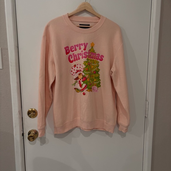 Strawberry Shortcake Tops - Strawberry Shortcake Berry Christmas Pink Crew Neck Soft Pastel Size M Graphic